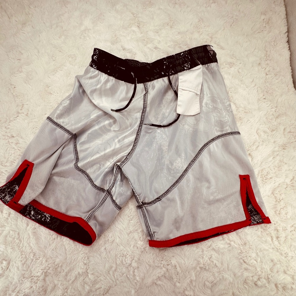 Venum Werewolf MMA Fight Shorts Mens Large Black Red Wolf Graphic Muay Thai BJJ - Picture 8 of 10